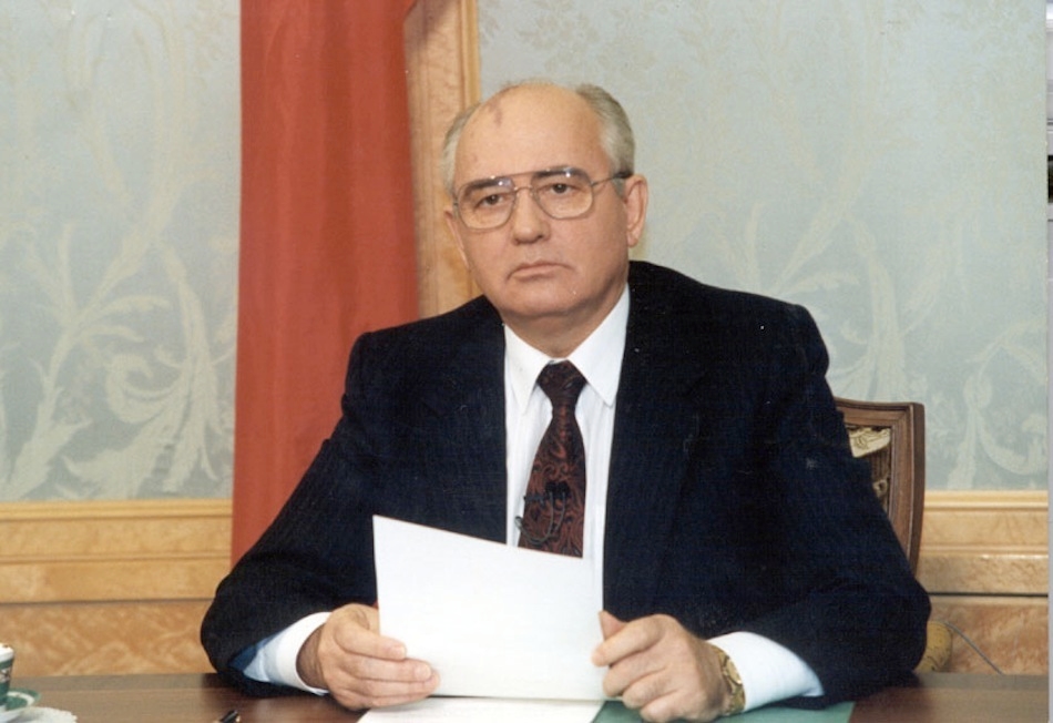 25 декабря 1991 года. Михаил Горбачев в телеобращении к гражданам объявляет о своей отставке